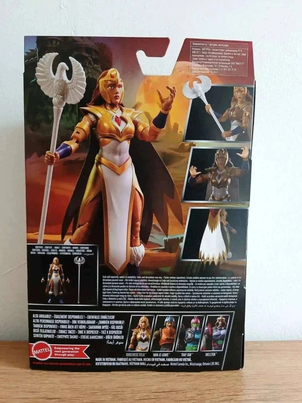 Figurino Masters of the Universe Masterverse Revolution Sorceress Teela Mattel – photo 3